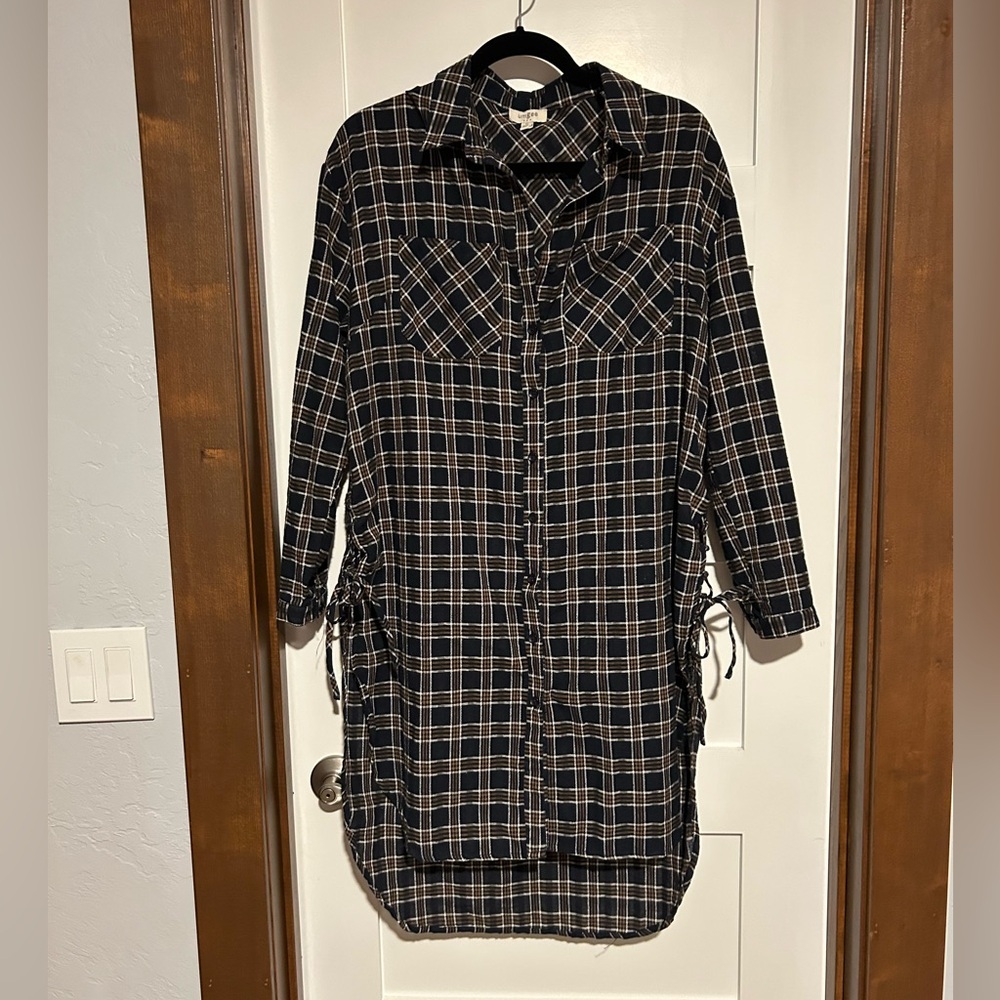 Umgee plaid lightweight tunic top Size Medium